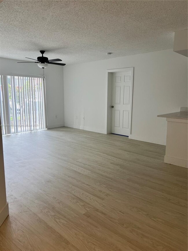 Photo - 2021 SE 10th Ave Unit 211