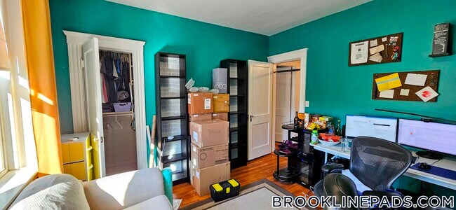 Photo - 52 Babcock St Unit 5