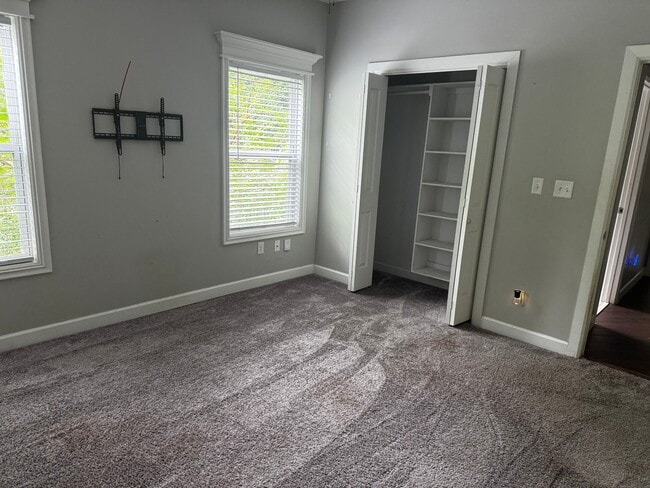 Photo - 1215 N Cheyenne Ave