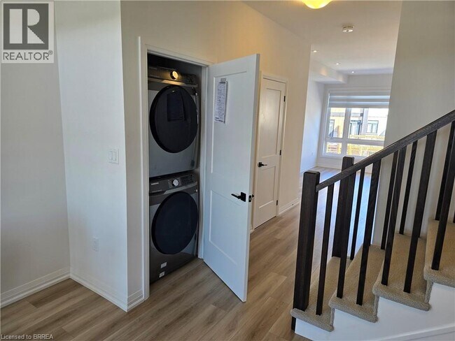 Photo - 55 TOM BROWN Dr