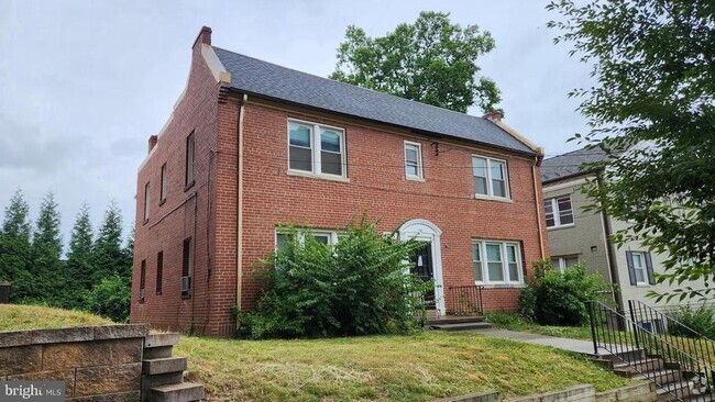Building Photo - 4515 Avondale St Rental
