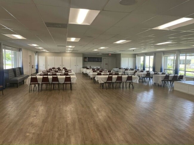 Photo - 4185 74th St N