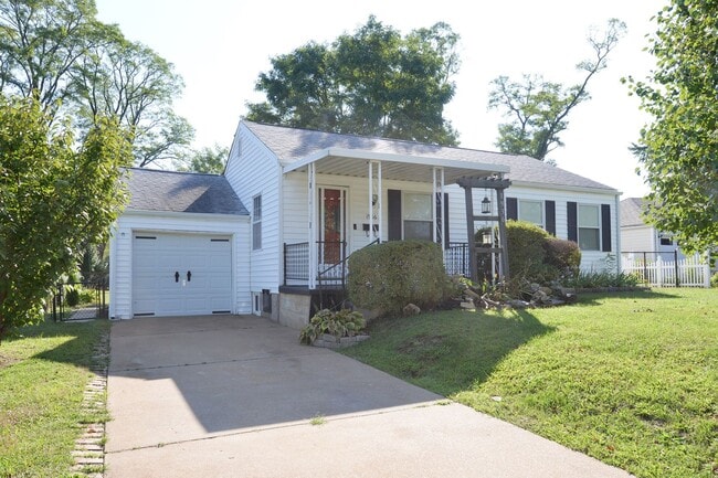 Photo - 1936 Bryant Ave House