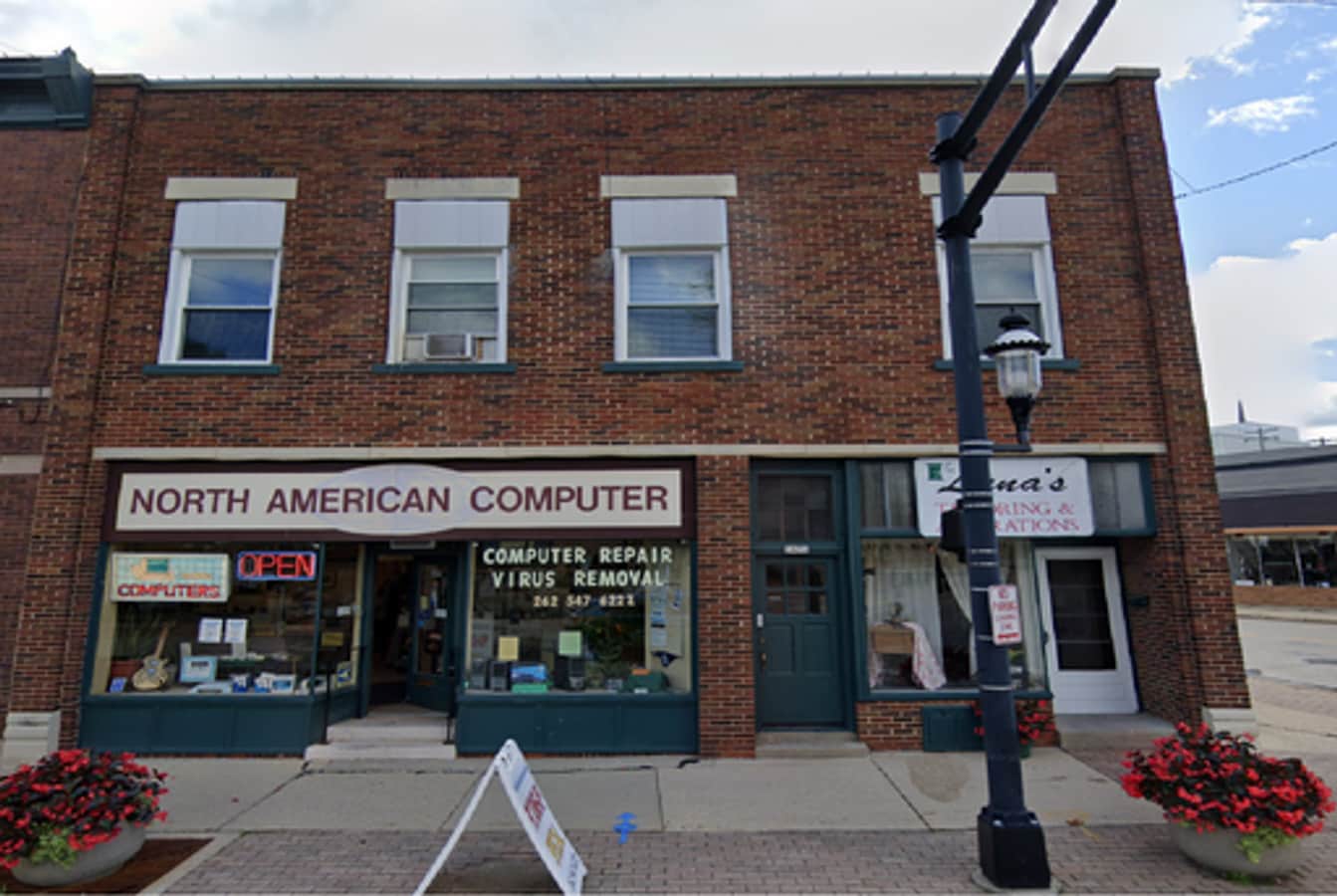 139-149 W Broadway St - Mixed Use - 139-149 W Broadway St - Mixed Use Apartment Unit 147-149 W Broadway St-147