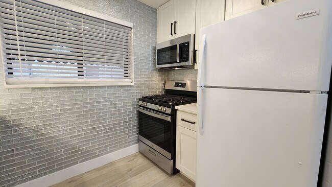 6266 Nottingham Ave Unit 1st floor