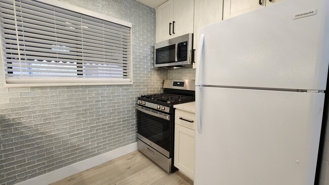 Photo - 6266 Nottingham Ave Unit 1st floor
