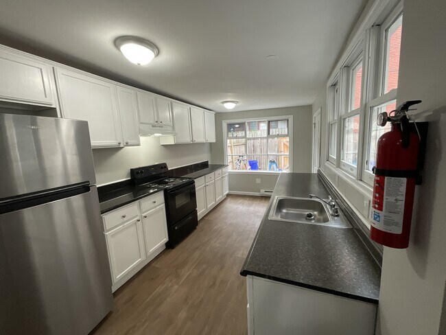 Photo - 1005 Green St