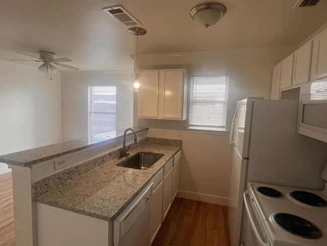 Photo - 1208 Village Garden Dr
