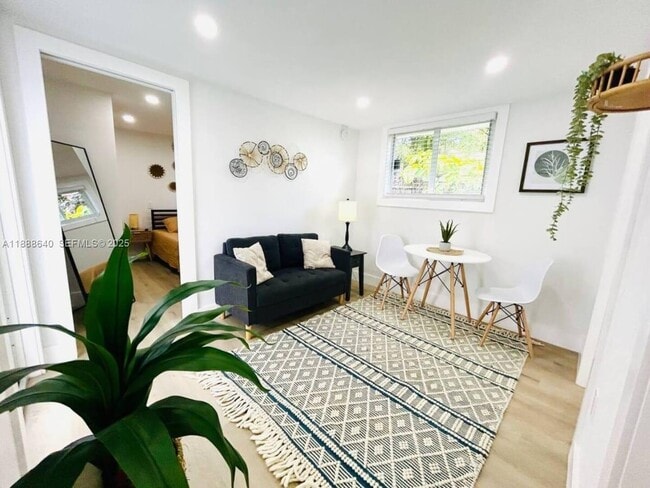 Photo - 2612 SW 12th St Unit Rear