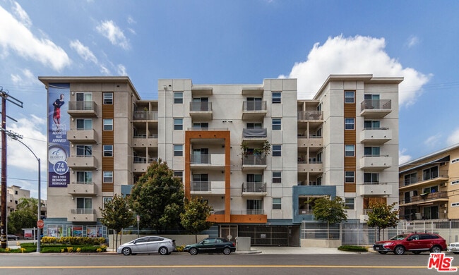 Building Photo - 436 S Virgil Ave Unit 312
