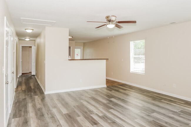 Photo - 109 Jesse Layne Dr