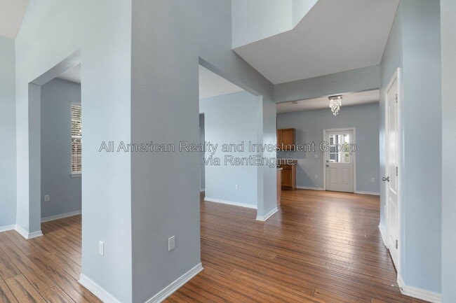 Photo - 406 Peoria Blvd
