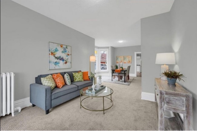 Building Photo - 1055 7th St W