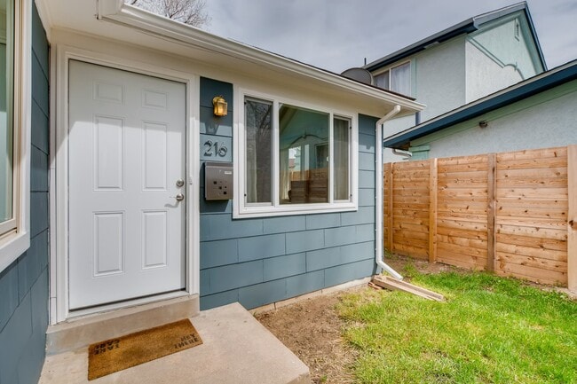 Photo - 216 S Irving St