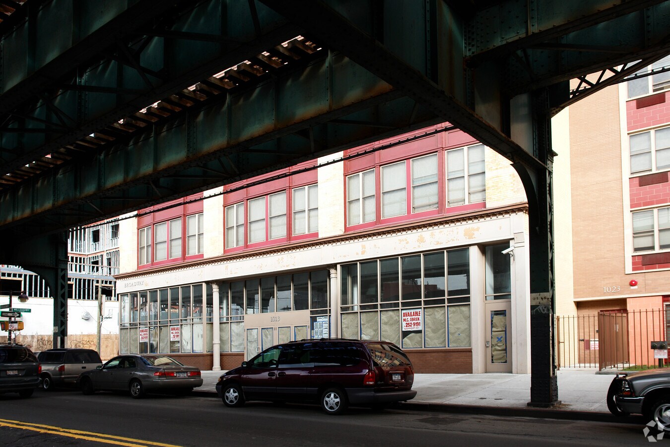 Photo - 1013 Broadway