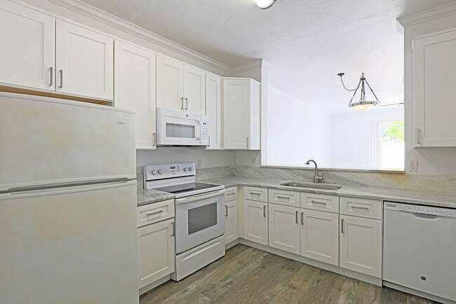 Photo - Forest Lake Townhomes 3629-102 Unit 3629 Pine Oak Circle, 102