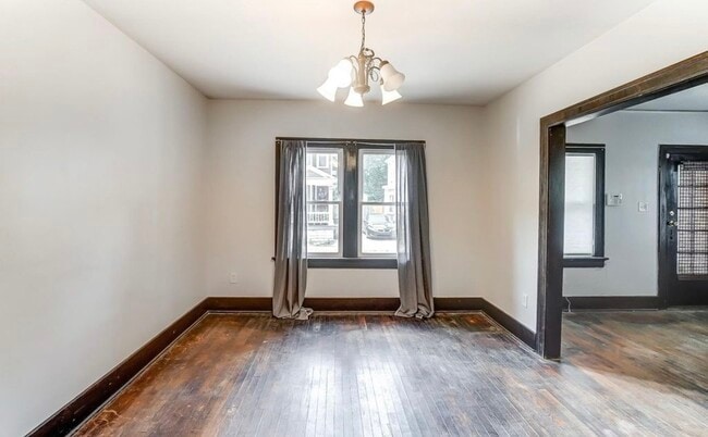 Photo - 128 Cross St