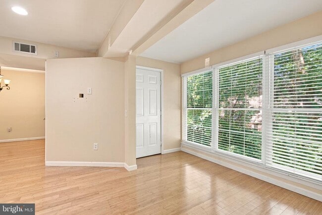 Building Photo - 9310 Niki Pl Unit 201