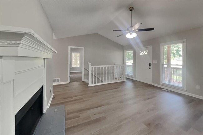 Photo - 66 Freestone Ln