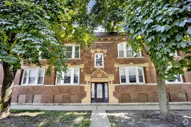 Building Photo - 2519 W Altgeld St Unit 2E Rental
