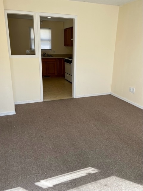 Sala de estar - 2226 N Pierce Ave