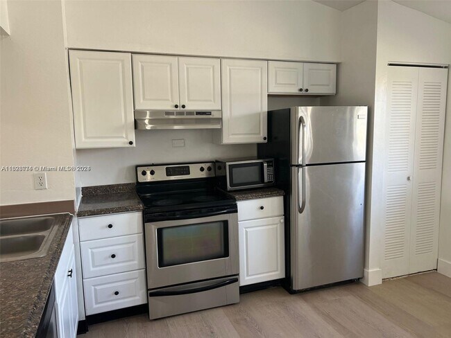 Photo - 2291 SW 80th Ter Unit 2291 looks new
