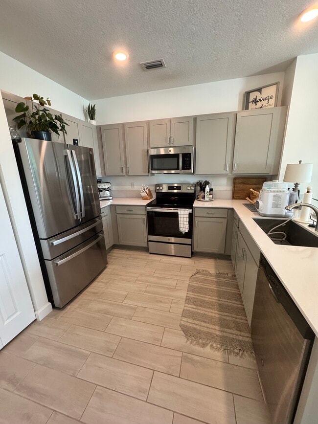 Photo - 1011 White Oak Ter