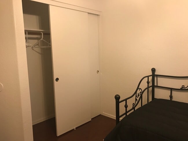 Photo - 492 E Laredo St