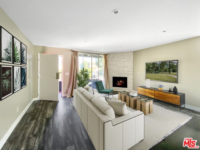 Photo - 1529 S Bundy Dr Rental
