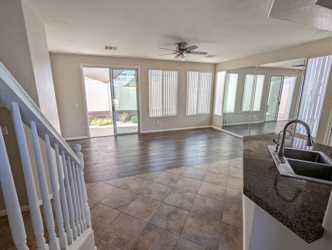 Photo - 7585 Aspen Color St