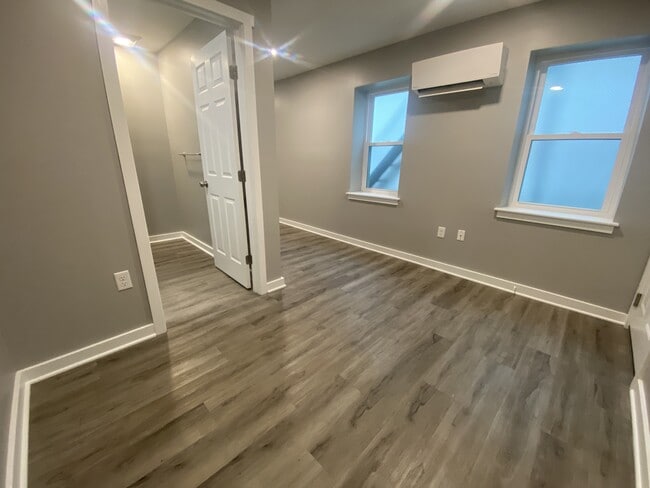 Photo - 218 W King St Unit 2