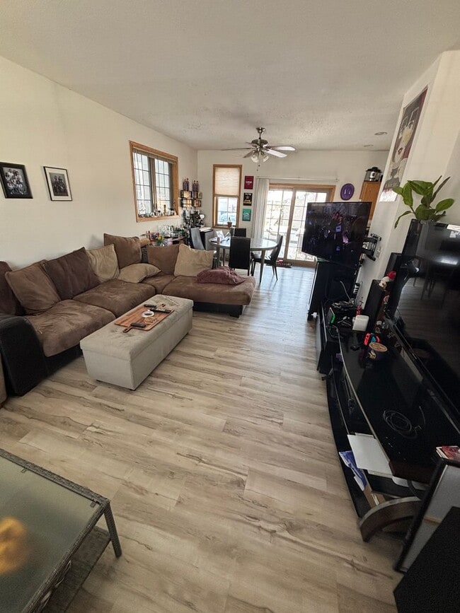 Photo - Lots of Rooms