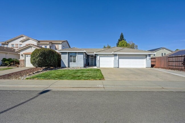 238 St Tropez Ln