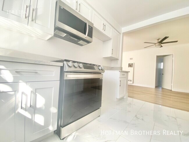 12410 Chandler Blvd Valley Village, CA 91607 - 12410 Chandler Blvd Valley Village, CA 91607 Apartment Unit 2