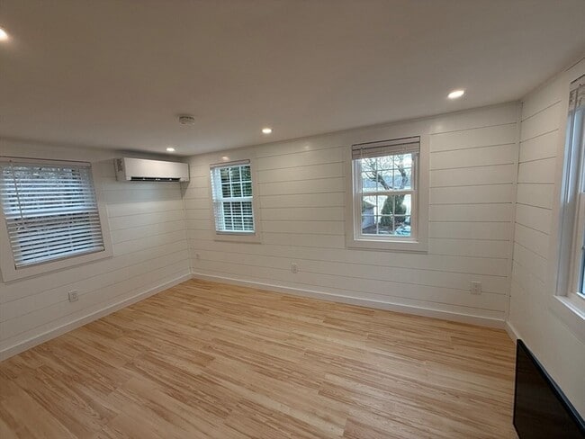 Photo - 68 Post N Rail Ave