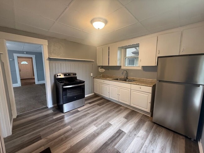 Photo - 812 Green Ave SW