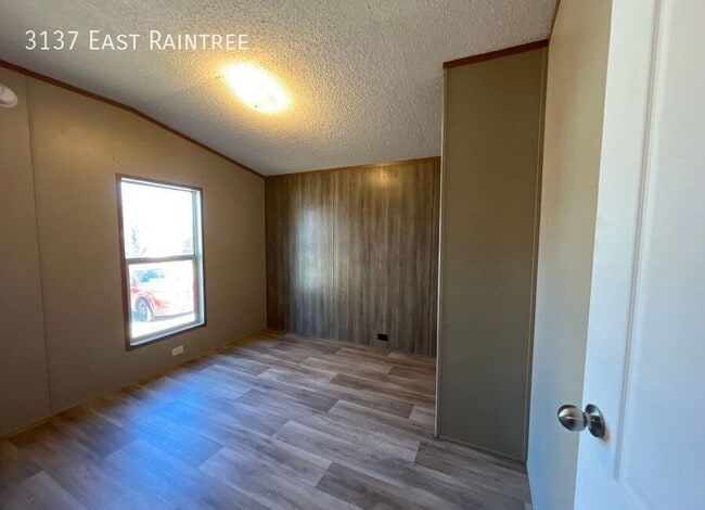 Photo - 3137 East Raintree-