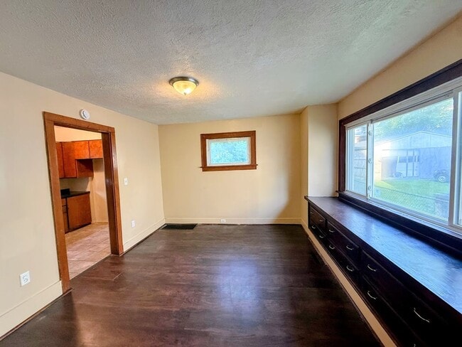 Photo - Four bedroom one bathroom home for rent
