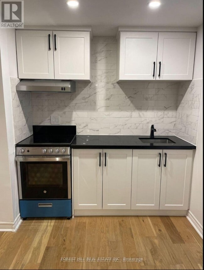 Photo - 52 Adventure Crescent