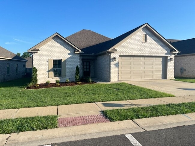 Photo - Beautiful 3 Bed 2 Bath Available this Fall!