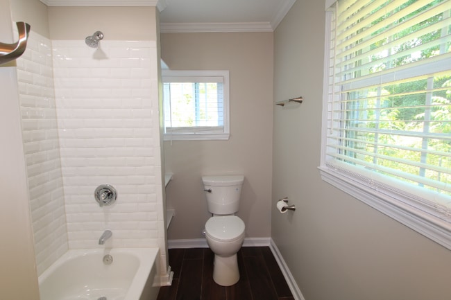 Photo - 895 Brackett Rd