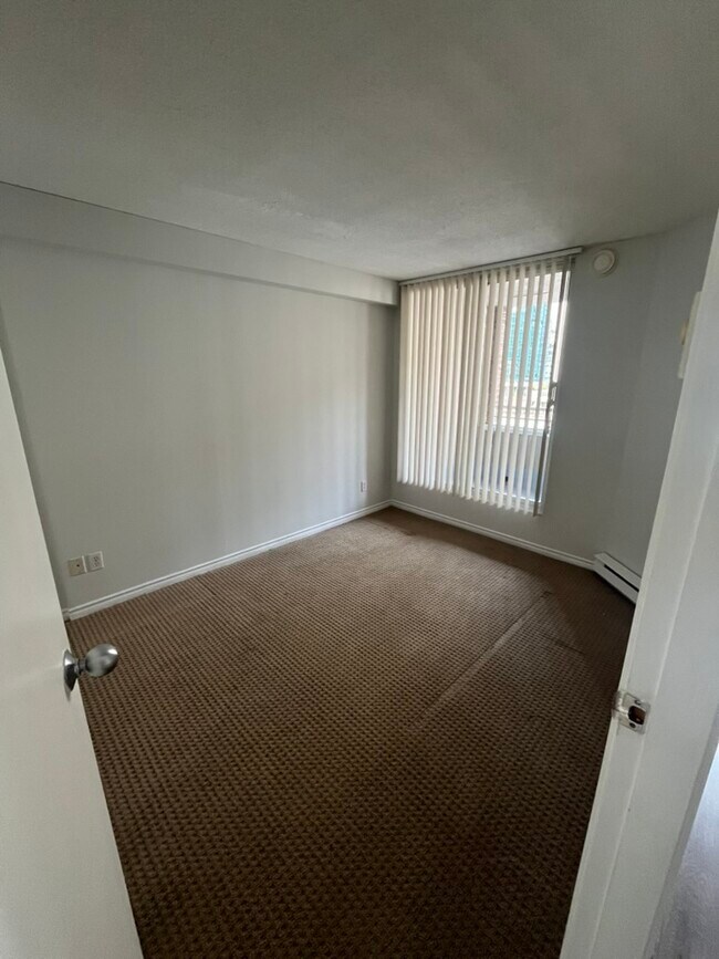 Photo - 1278 Granville St