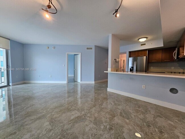 9055 SW 73rd Ct Unit 1008
