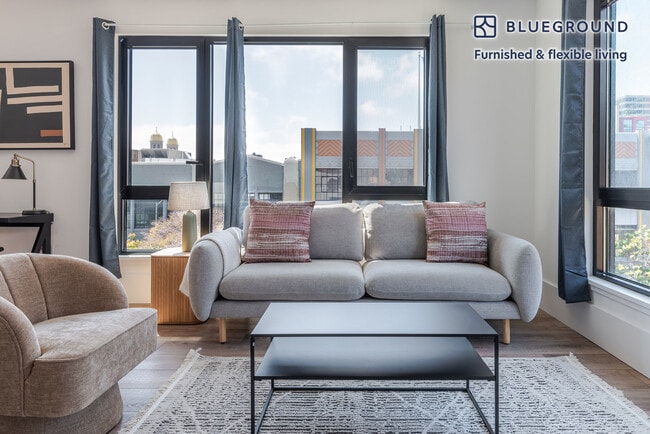 Photo - 1288 Howard St Unidad FL5-ID1910