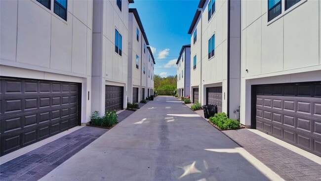 Photo - 2720 Grand Fountains Dr