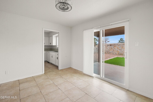 Photo - 7139 Orizaba Ave