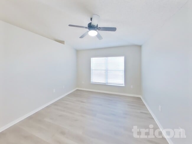 Photo - 13389 Dunbar St