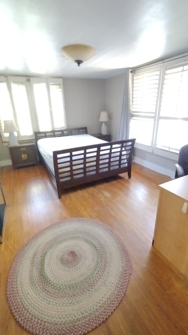 Photo - 718 NW 32nd St Unidad 718