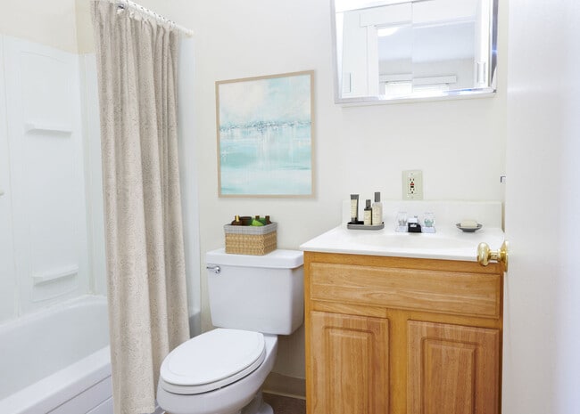 Photo - Wingate Village