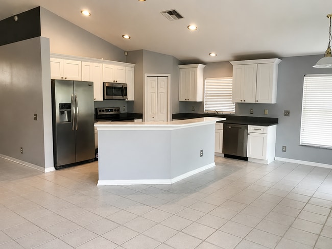 Photo - 838 Addison Dr NE